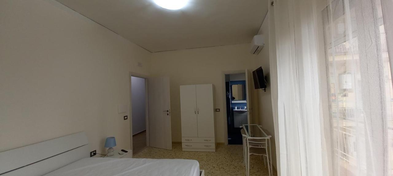 Diana Bed & Breakfast Наполи Екстериор снимка
